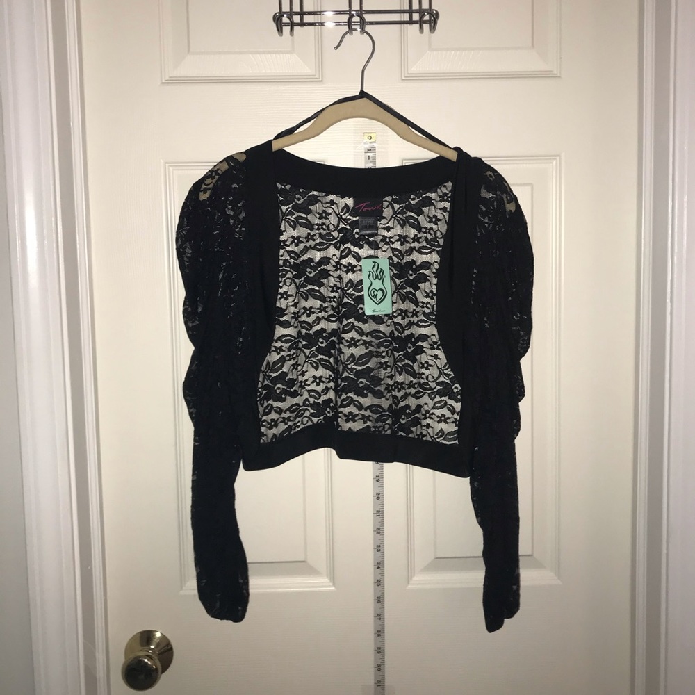 Reposh - NWT! Torrid Black Lace Shrug